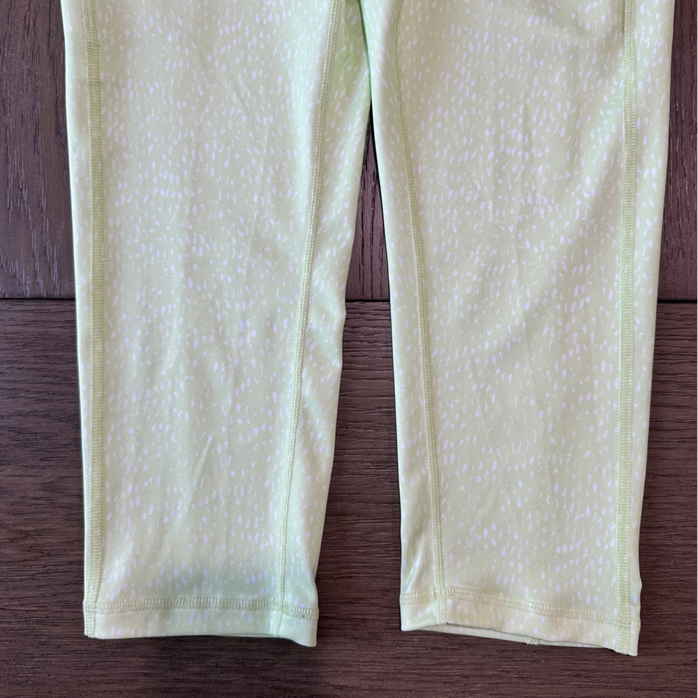 Tek Gear High-Rise Pocket Capri Leggings Size Medium Light Green - Picture 3 of 8